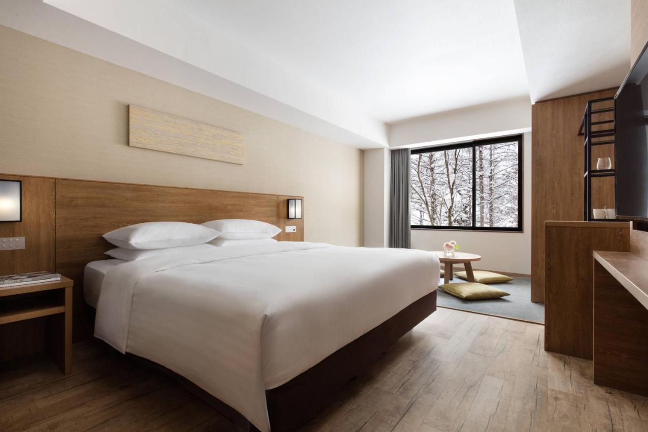 Отель Courtyard By Marriott Хакуба-Мура Экстерьер фото