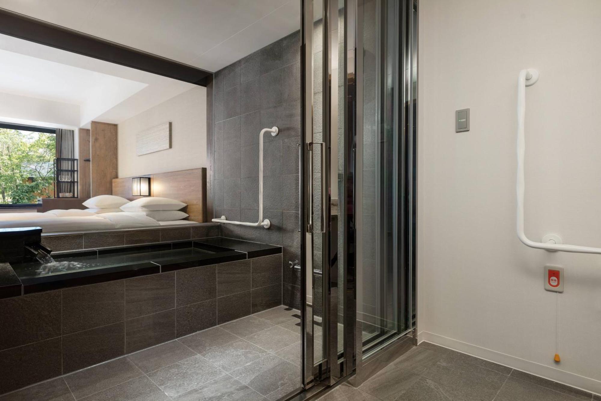 Отель Courtyard By Marriott Хакуба-Мура Экстерьер фото