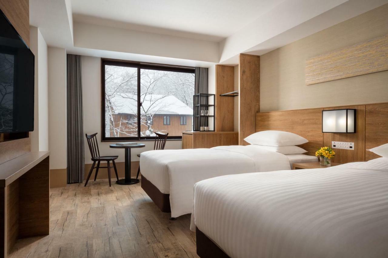 Отель Courtyard By Marriott Хакуба-Мура Экстерьер фото
